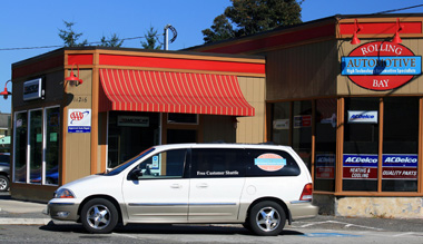 Rolling Bay Automotive on Sunrise Drive, Bainbridge Island